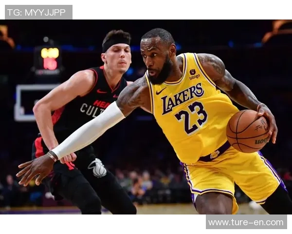 2020年10月12日湖人与热火精彩对决全程直播回顾与分析